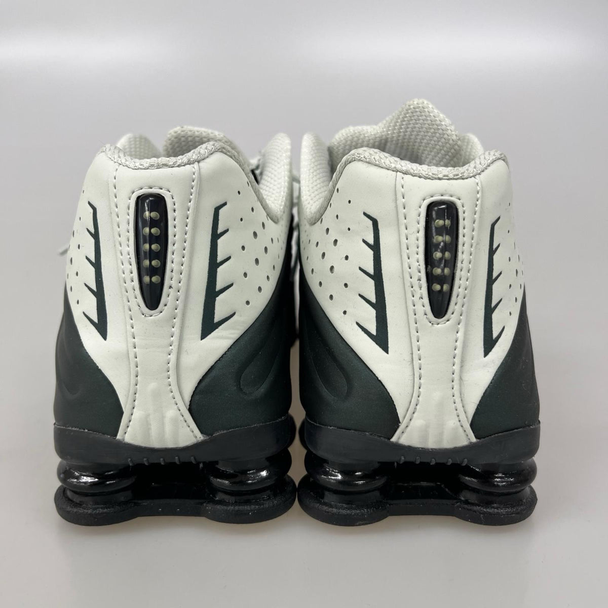 スニーカー SHOX R4 HQ1988-300 27.5cm 27.5cm (US9 1/2 UK9 EU45) ブラック