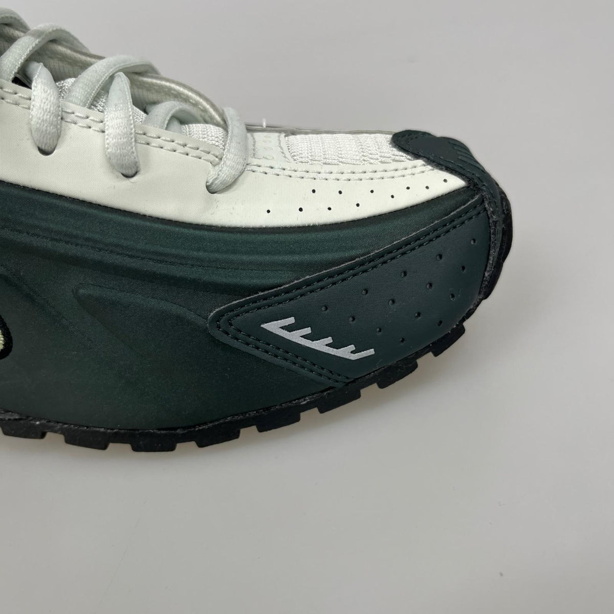 スニーカー SHOX R4 HQ1988-300 27.5cm 27.5cm (US9 1/2 UK9 EU45) ブラック