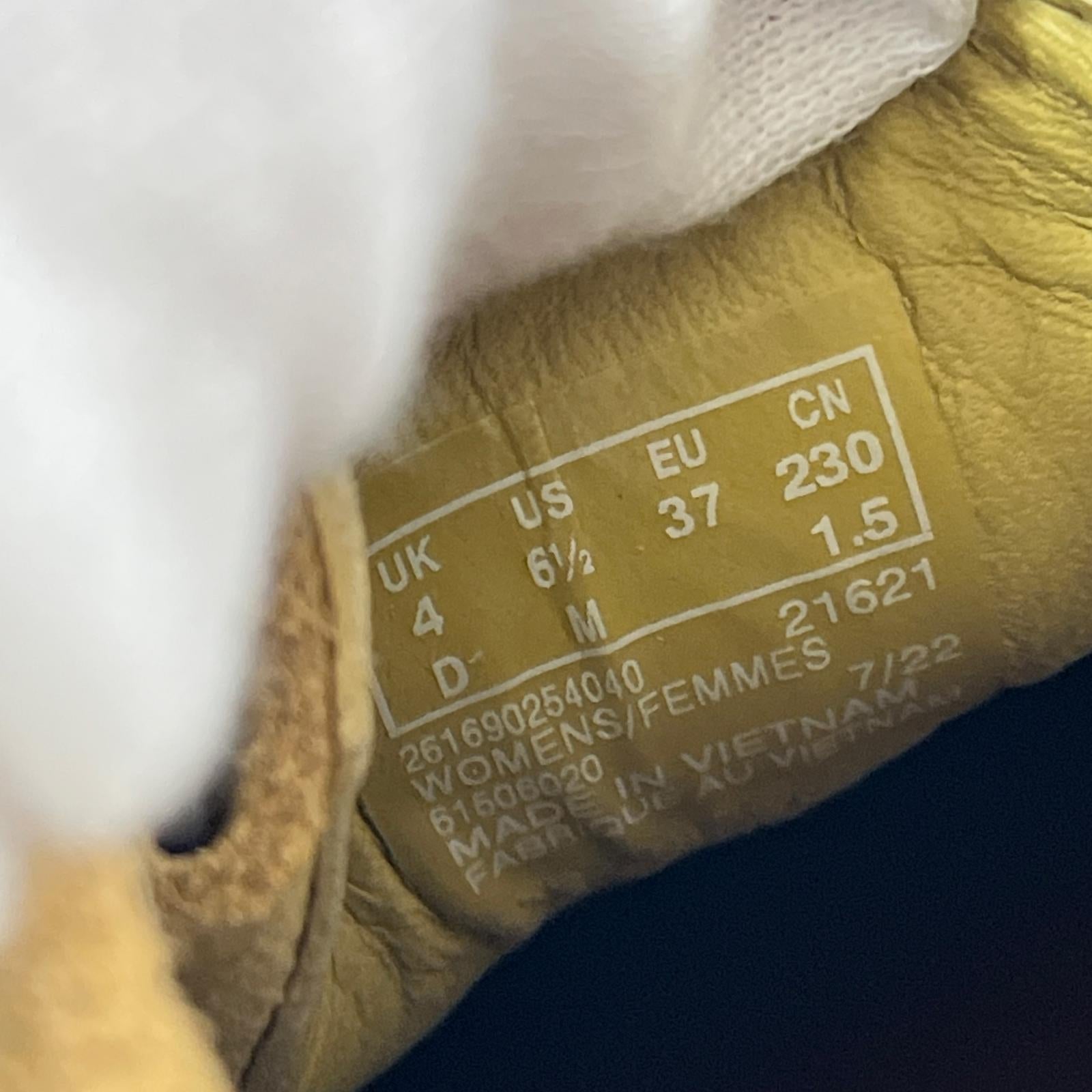 ブーツ WALLABEE GTX (23cm) 23cm (US5 UK4 1/2 EU36) ベージュ