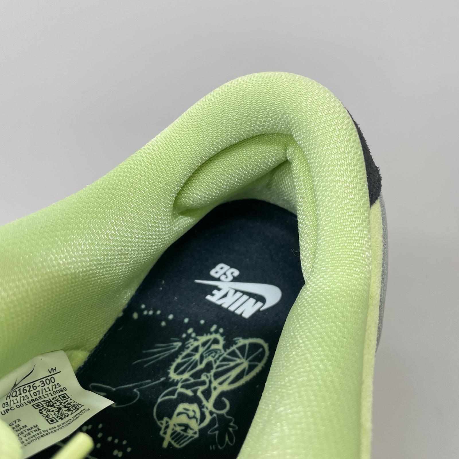 スニーカー HQ1626-300 SB DUNk LOW 26.0cm 26cm (US8 UK7 1/2 EU42) グリーン