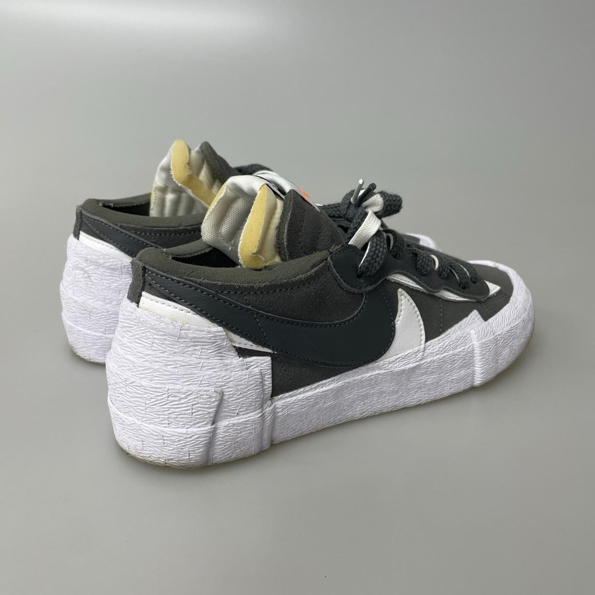 スニーカー ×Sacai BLAZER LOW ｸﾞﾚｰ 26.0cm 26cm (US8 UK7 1/2 EU42) グレー