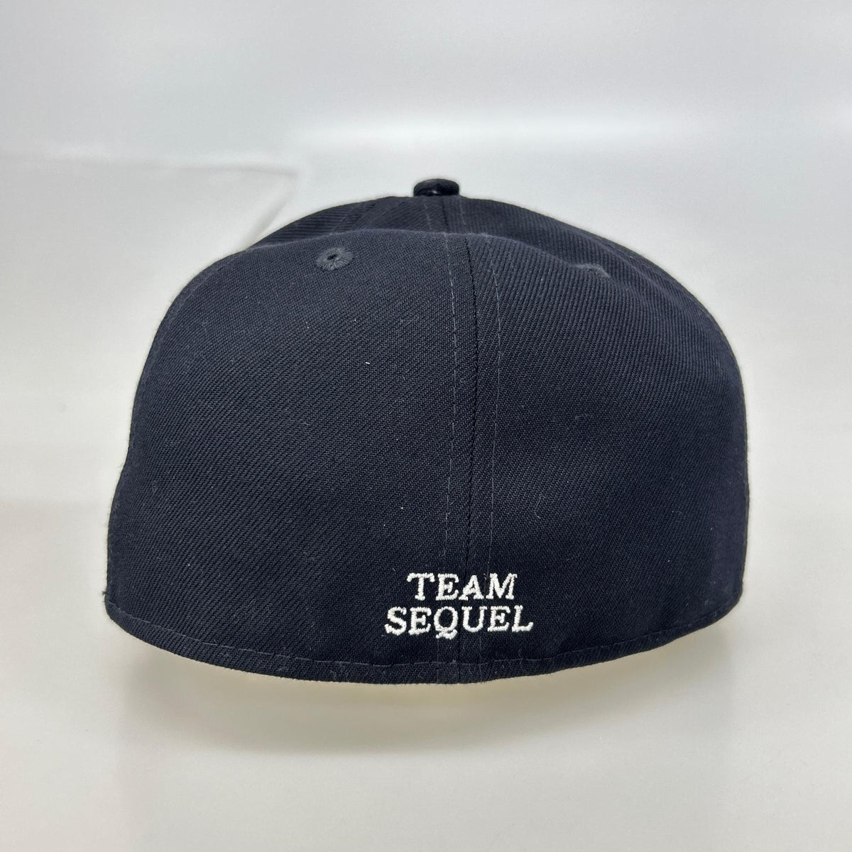 キャップ × SEQUEL ネイビー ネイビー