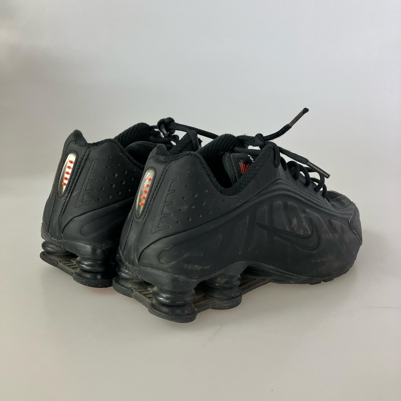 スニーカー SHOX R4 黒 27cm (US9 UK8 1/2 EU44) ブラック