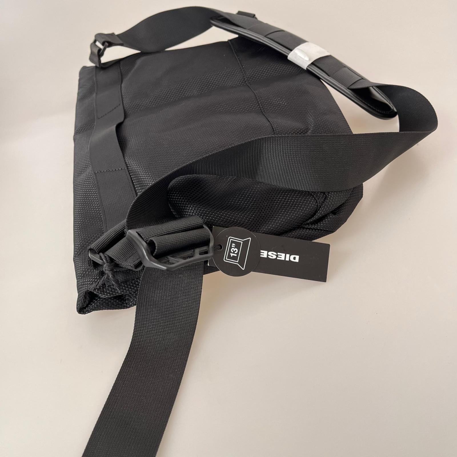 ショルダーバッグ F-CLOSE MESSENGER BAG BLK ブラック