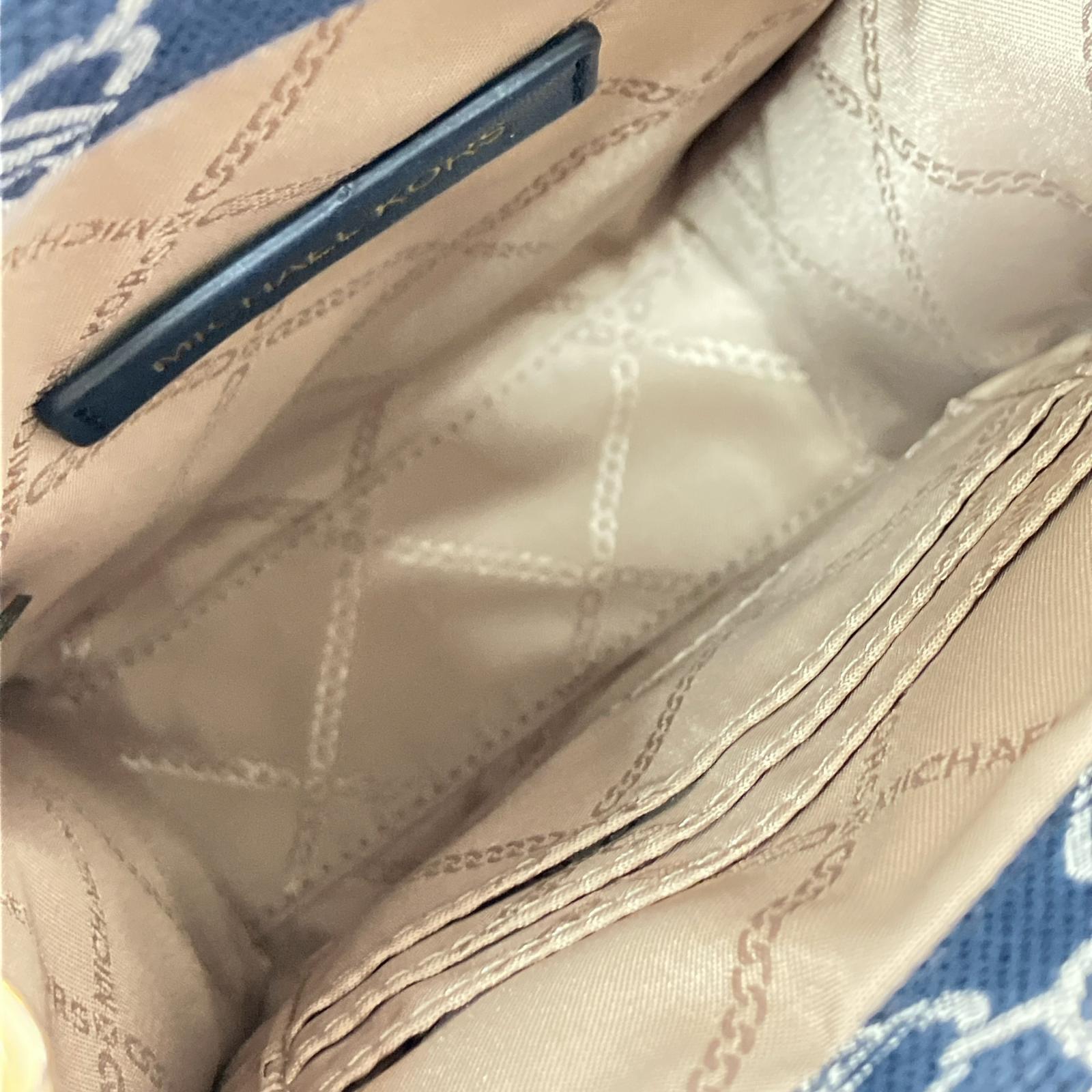 ショルダーバッグ GIGI エンパイア シグネチャーロゴ ネイビー ネイビー