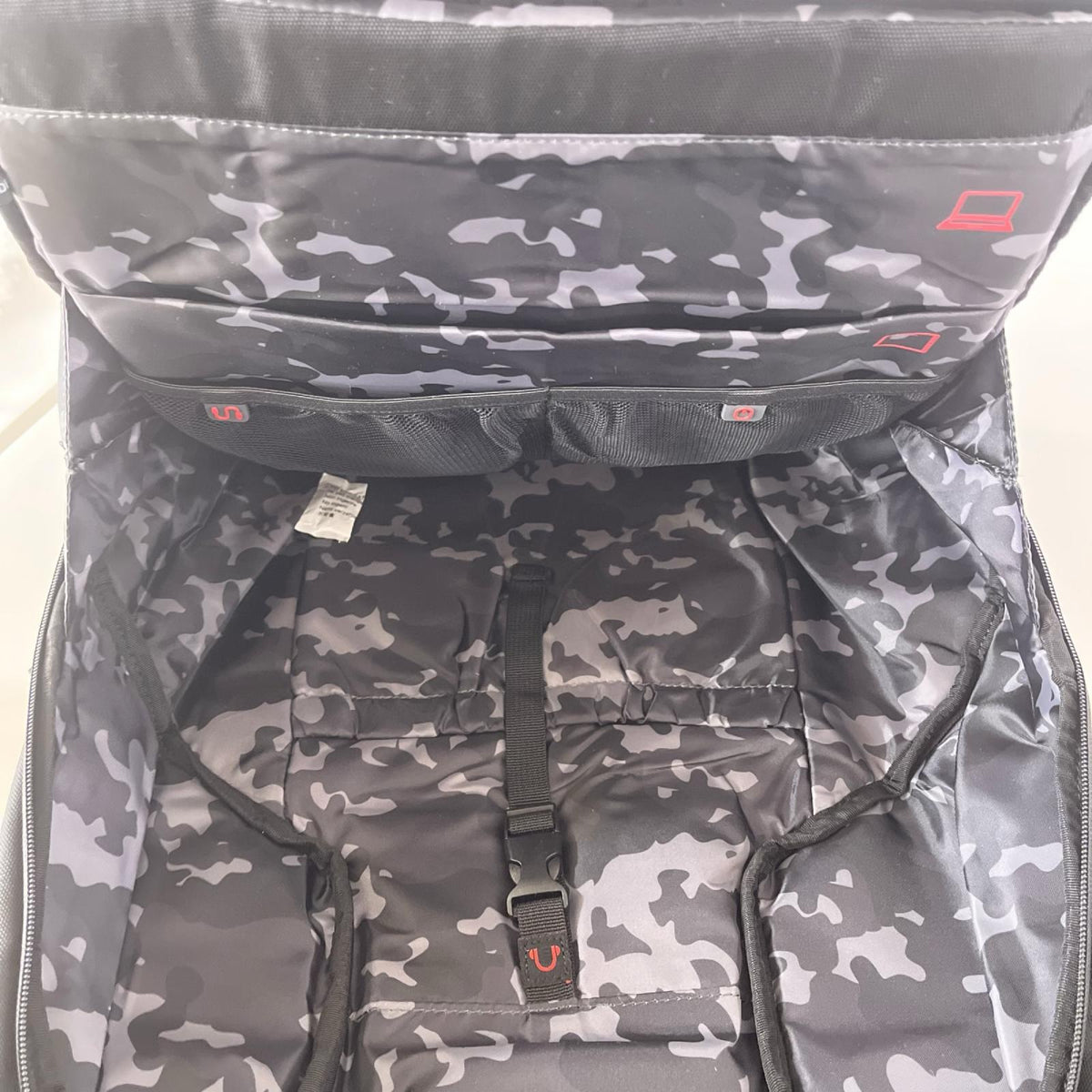 リュック・デイパック MSI URBAN RAIDER BACKPACK ブラック