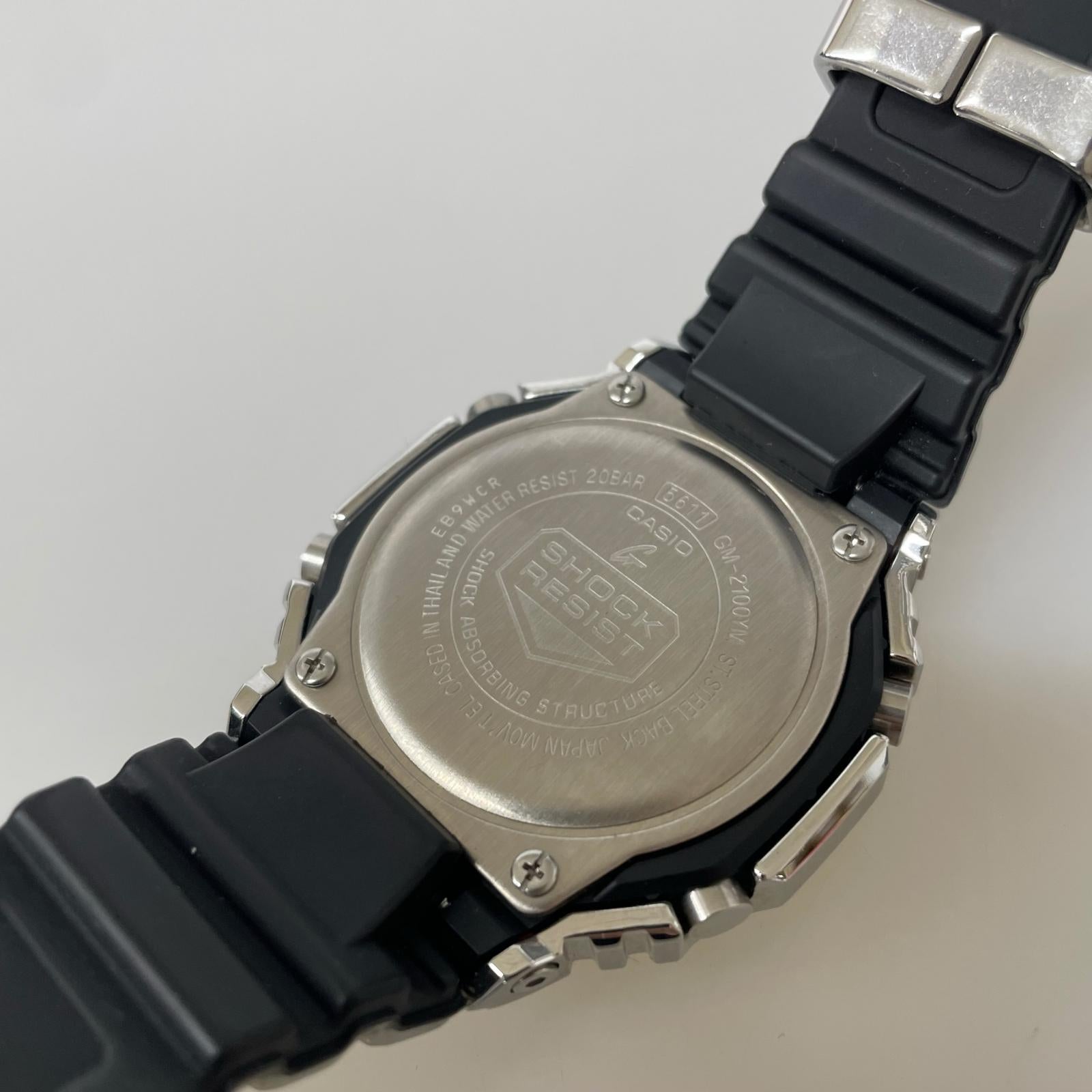 腕時計 メタルカバード GM-2100YM シルバー
