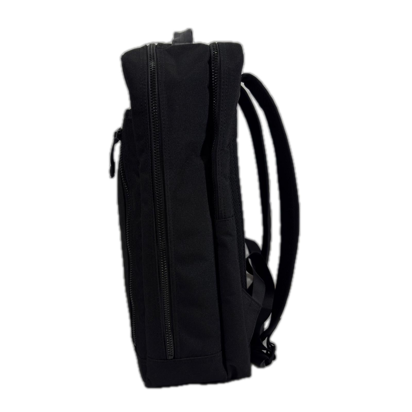 リュック・デイパック INTERACTIVE DAYPACK