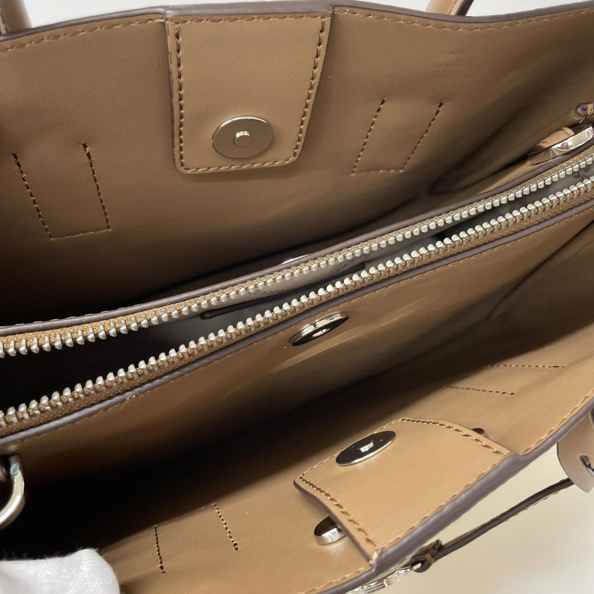 ハンドバッグ Ruthie Small Leather Satchel 茶 ブラウン