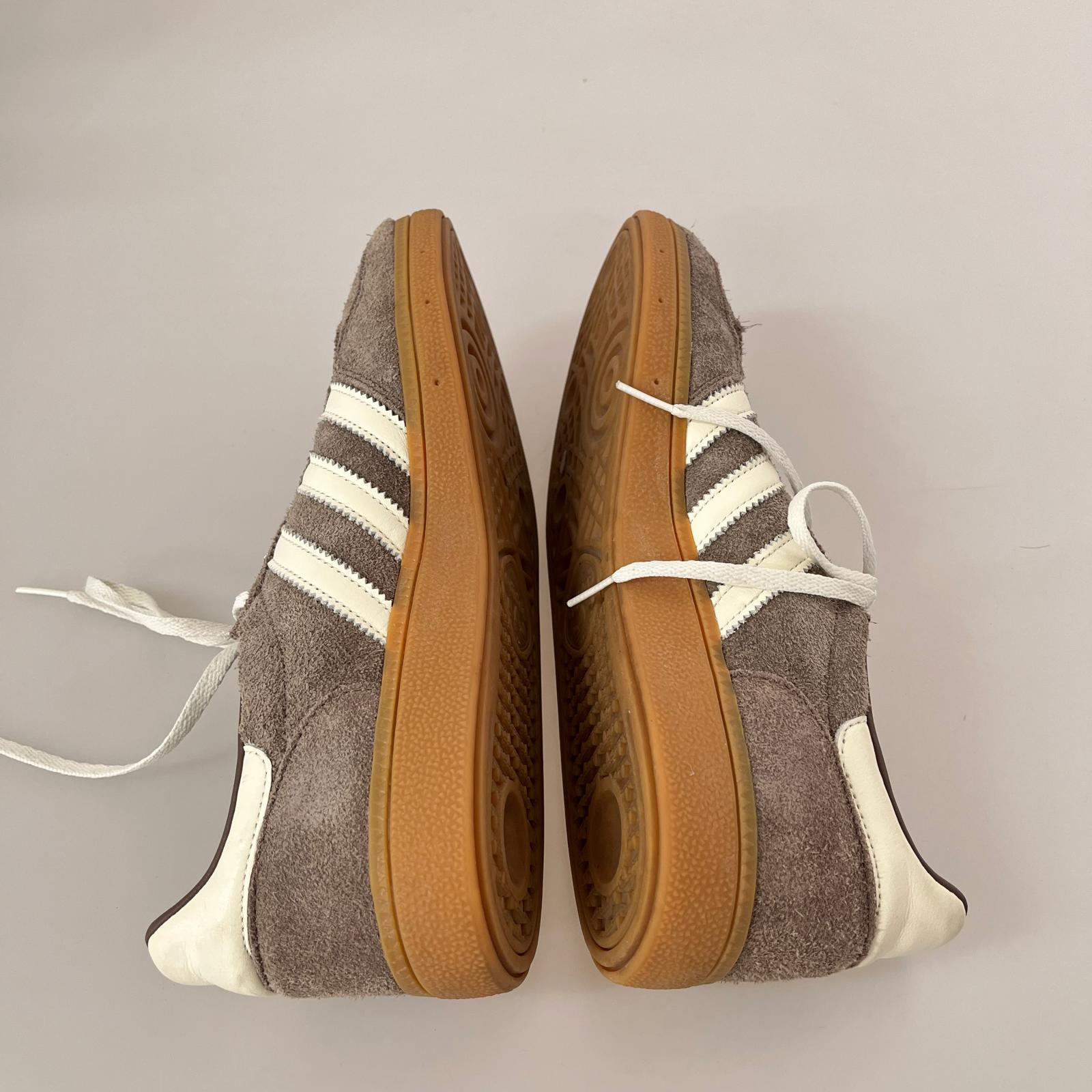 スニーカー adidas HANDBALL SPEZIAL ローカットスニーカー 27.5㎝ ブラウン 27.5cm (US9 1/2 UK9 EU45) ブラウン
