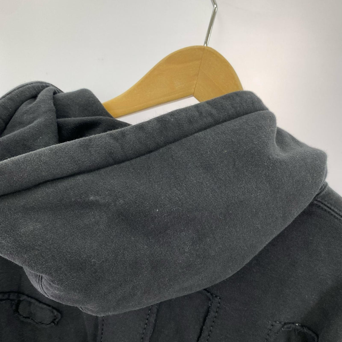 パーカー CUTOUT LETTERS HOODED SWEATSHIRT M ブラック