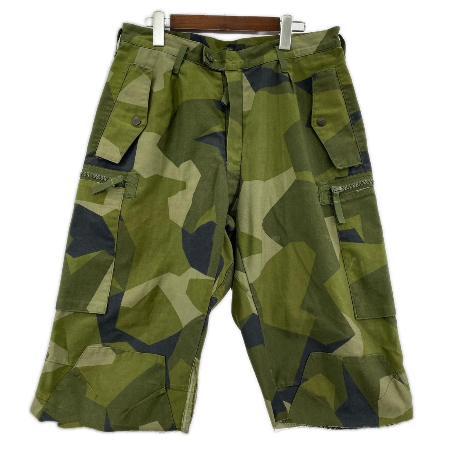 ショートパンツ SWEDISH MILITARY ｶｰｺﾞ (W33) グリーン