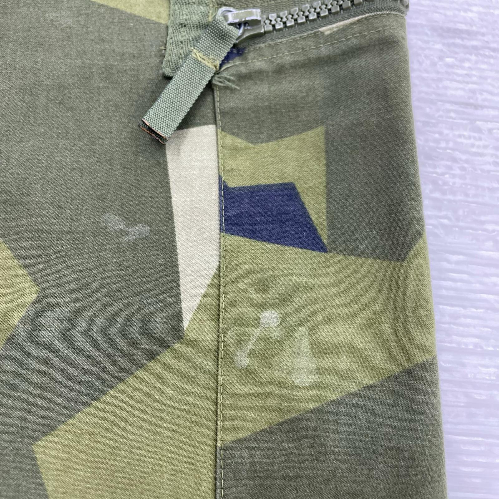 ショートパンツ SWEDISH MILITARY ｶｰｺﾞ (W33) グリーン