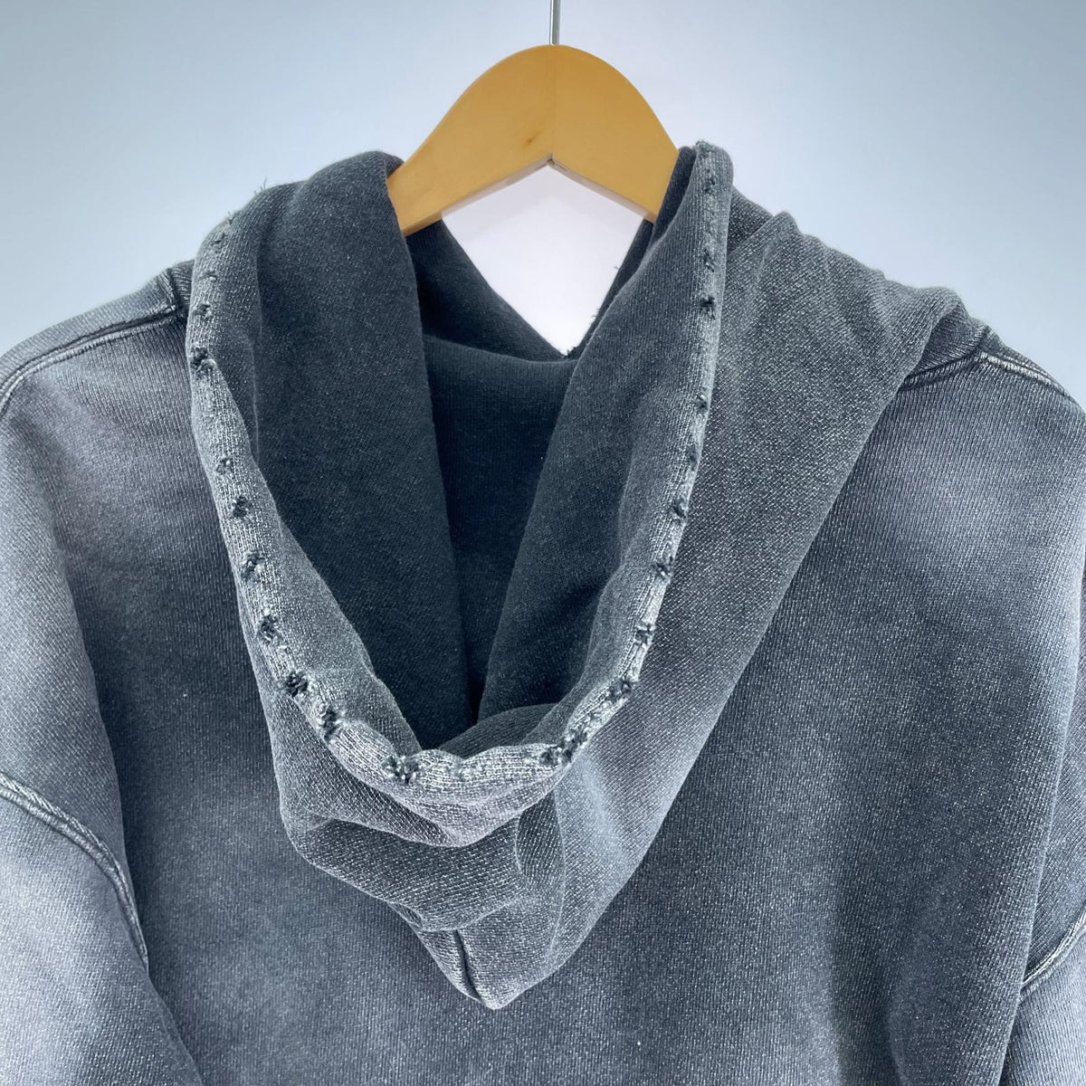 パーカー ASING HOODED SWEAT L ブラック