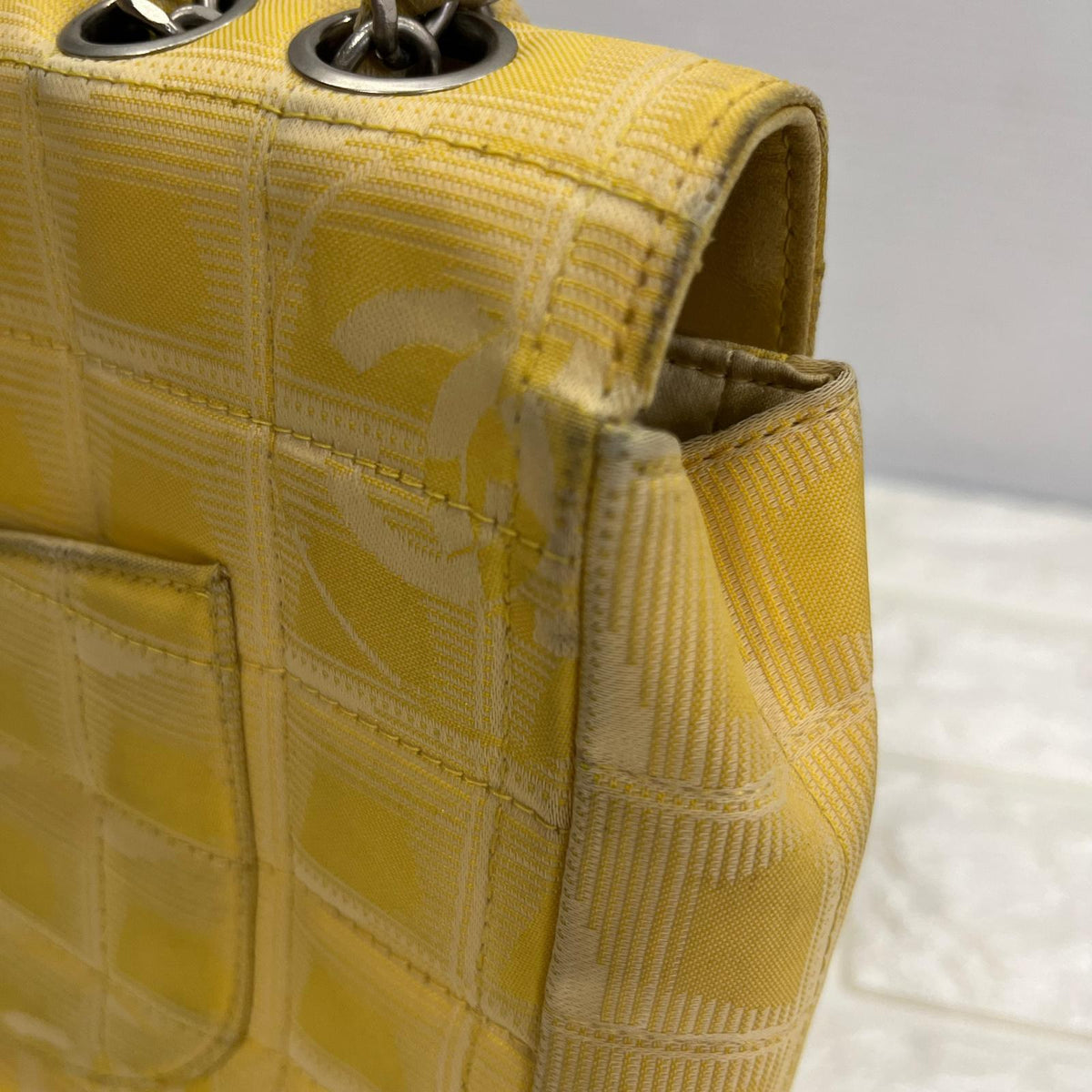 CHANEL ニュートラベルライン・マトラッセショルダーバッグ