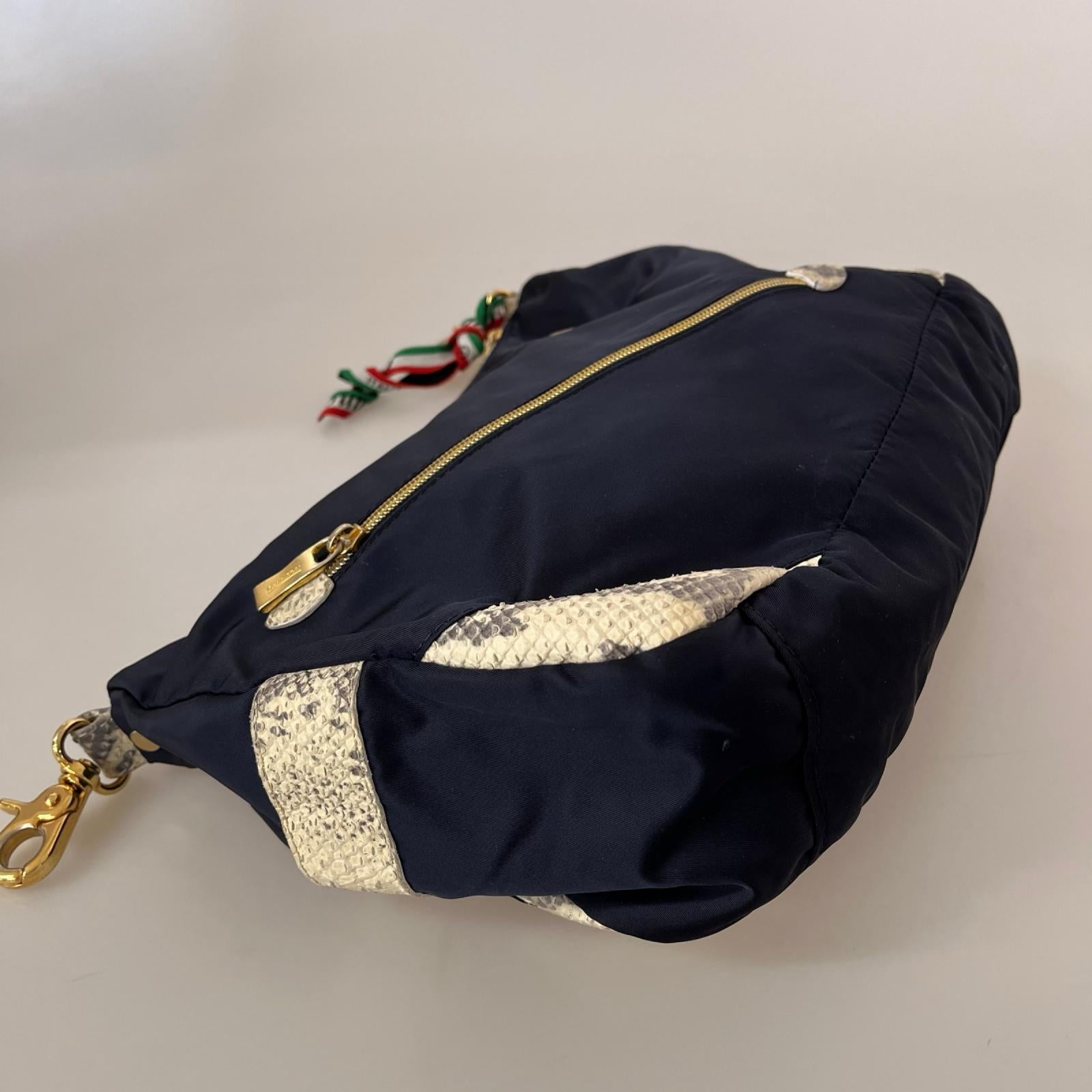 ショルダーバッグ Nylon ShoulderBag NVY