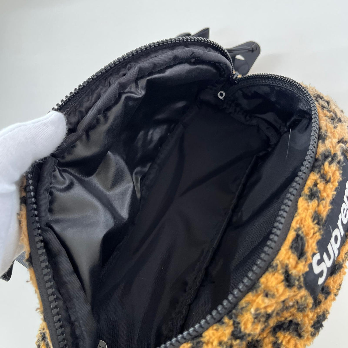 ボディバッグ レオパード ボア ウエストポーチ