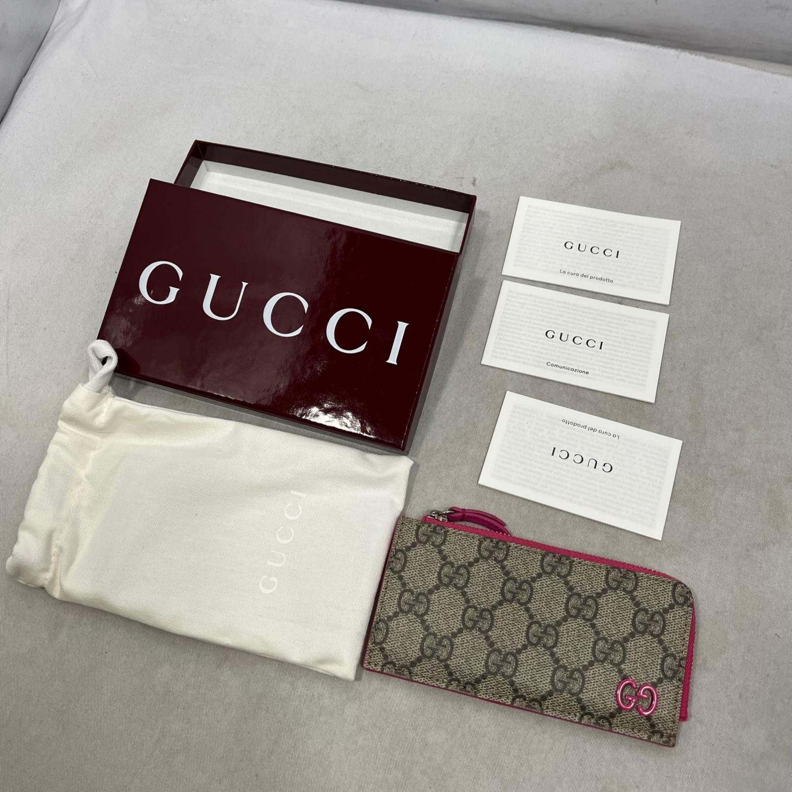 GUCCI GG ｼﾞｯﾌﾟｶｰﾄﾞｹｰｽ ﾀﾞｽﾃｨﾌﾞﾙｰ ﾄﾘﾑ/ﾋﾟﾝｸ