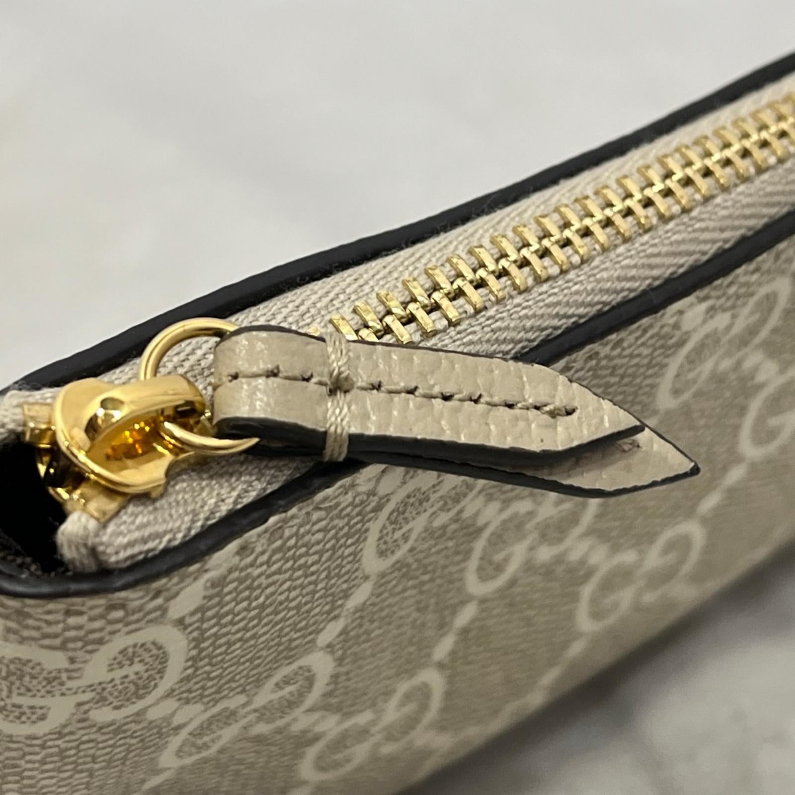 GUCCI ｵﾌﾃﾞｨｱ ｷｰｹｰｽ ﾍﾞｰｼﾞｭ