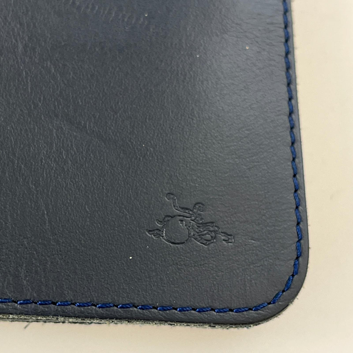コンパクトウォレット 革蛸謹製 二つ折り財布 ネイビー