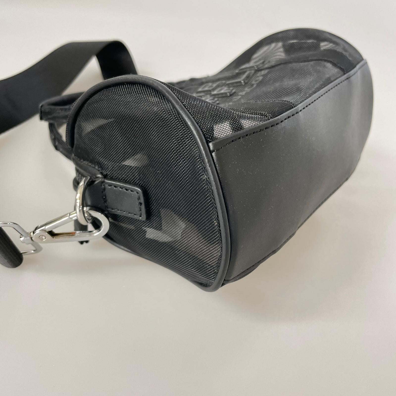 ショルダーバッグ THE DUFFLE 黒 メッシュ ブラック