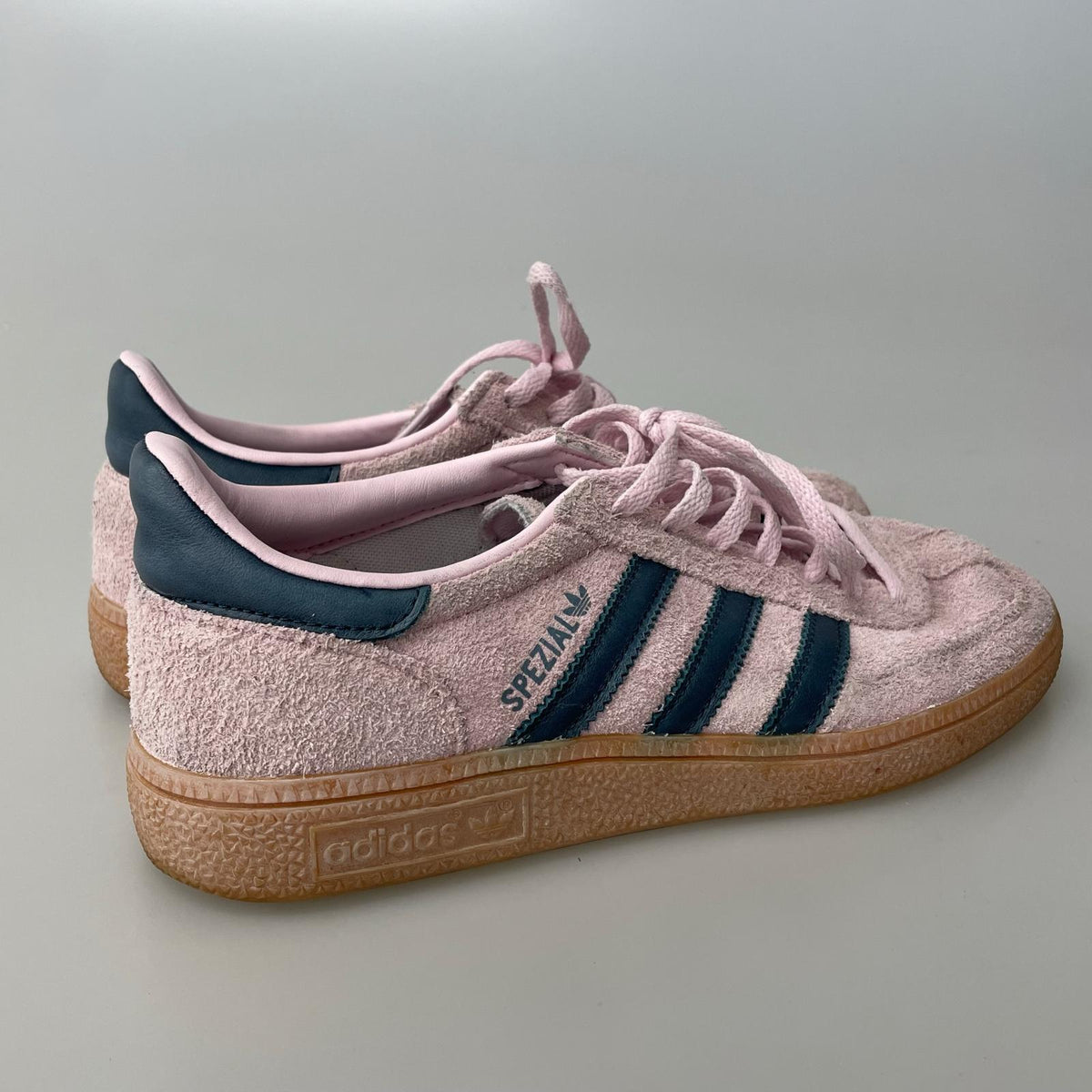 シューズ adidas HANDBALL SPEZIAL W IF6561 23.5cm (US5 1/2 UK5 EU37)