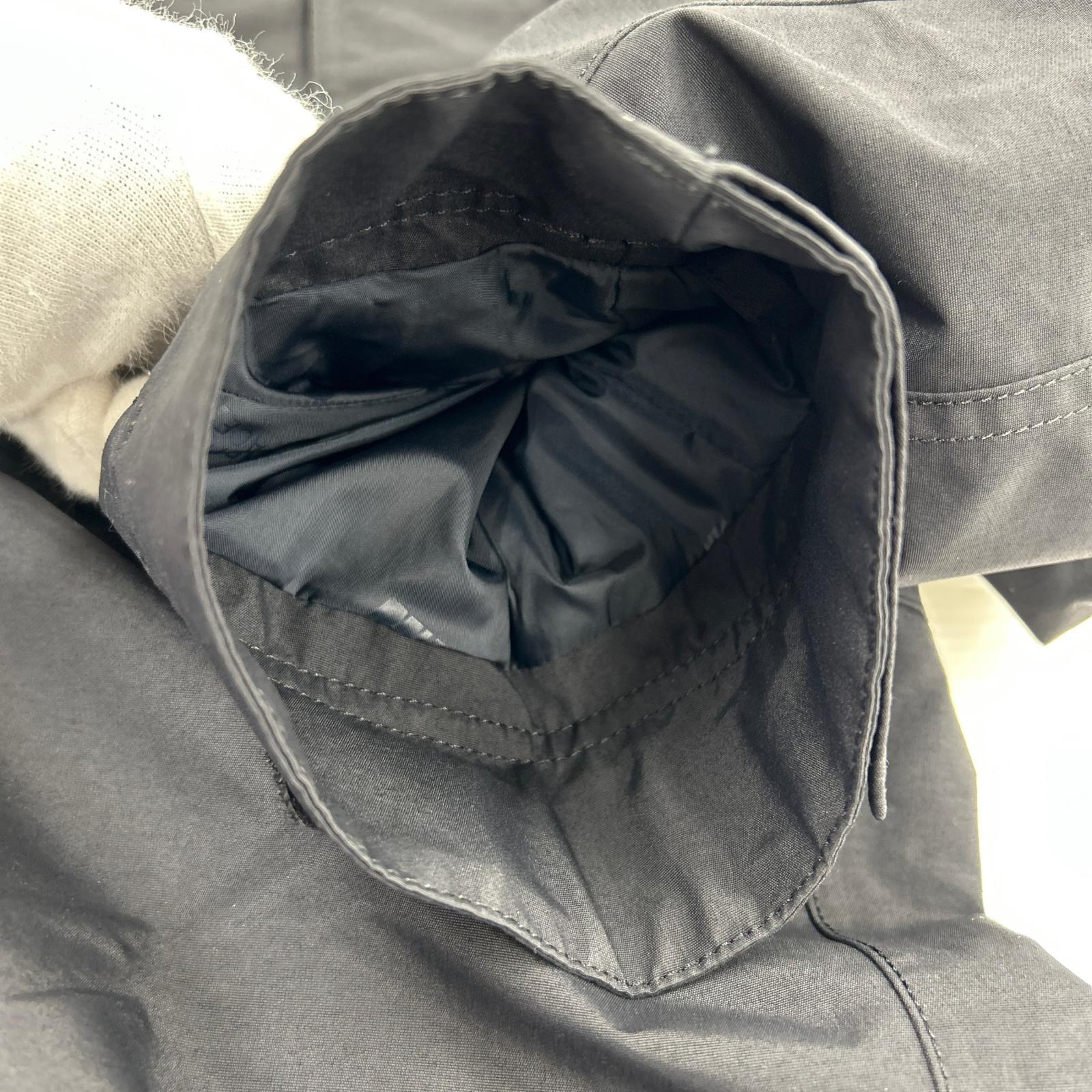 マウンテンパーカー Mountain Light Jacket 黒　？ L ブラック