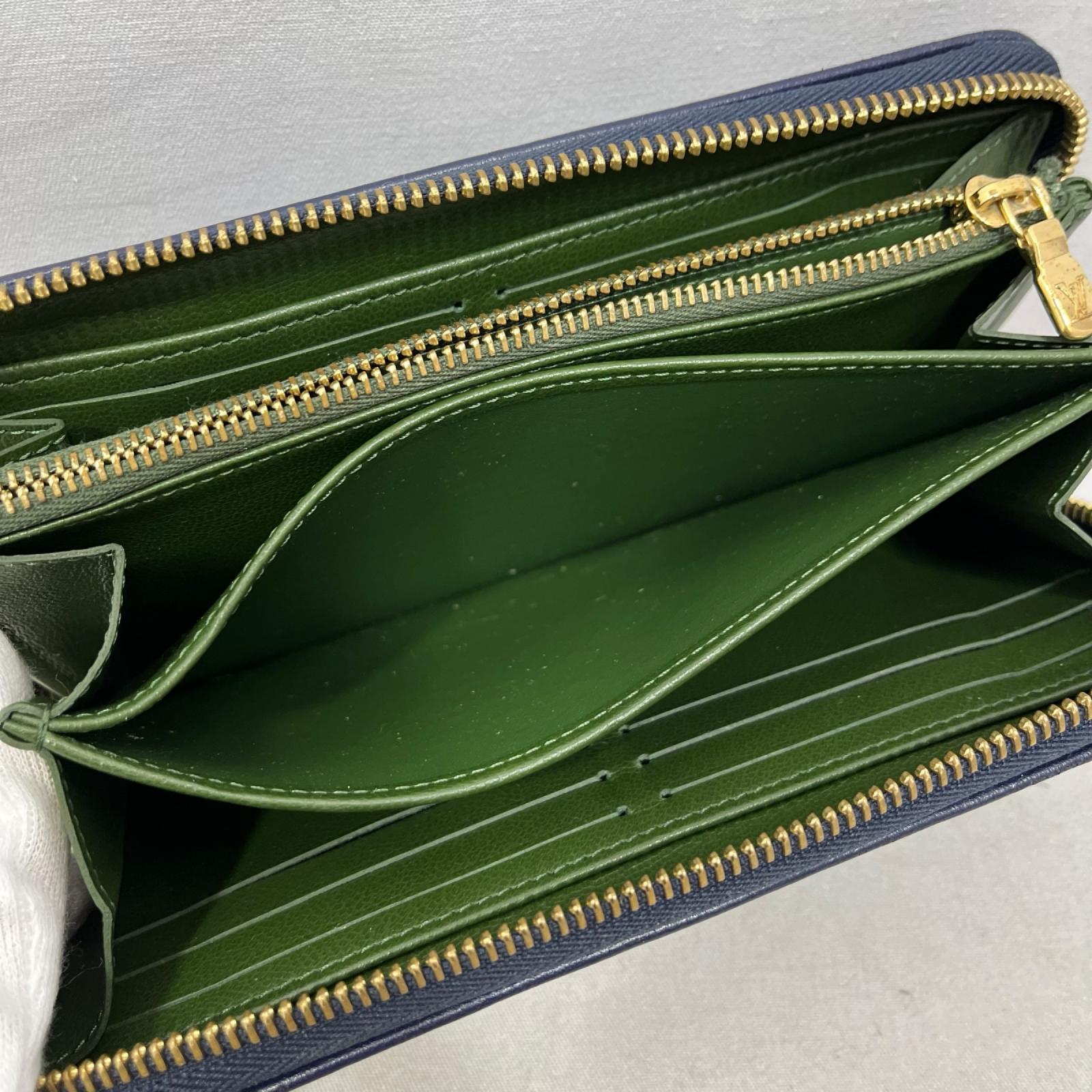 LV クッサン ジッピーウォレット M82642
