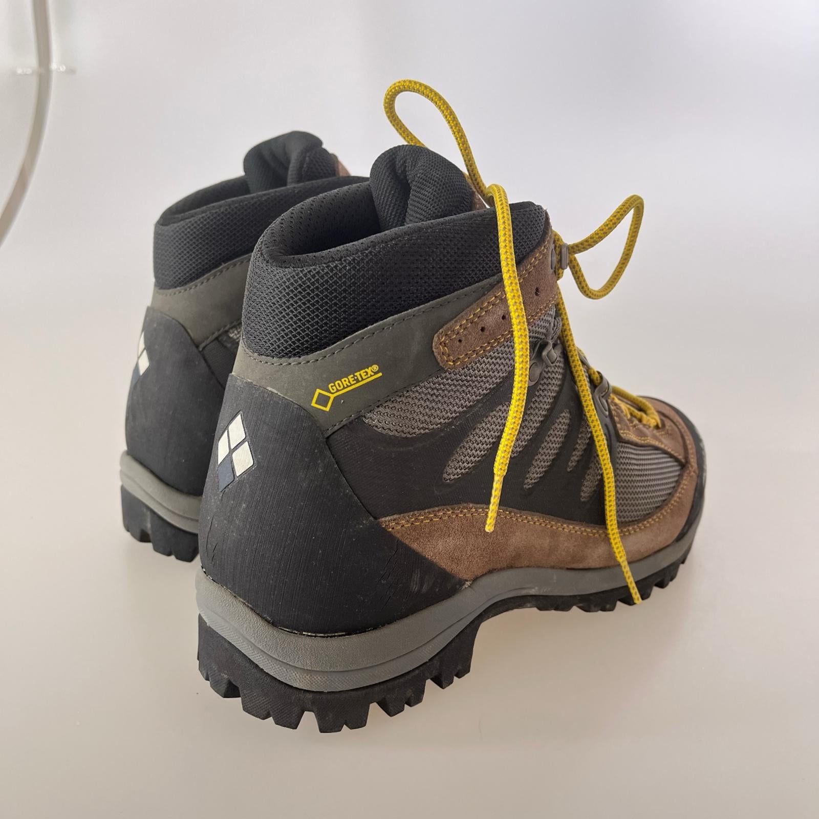 ブーツ GORE-TEX　トレッキングシューズ 26.5cm (US8 1/2 UK8 EU43) ブラウン
