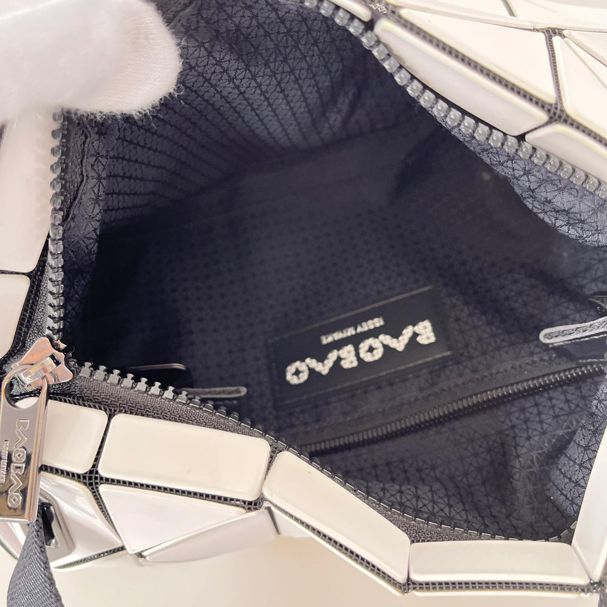 ショルダーバッグ BAOBAO ISSEY MIYAKE ショルダーバッグ ホワイト