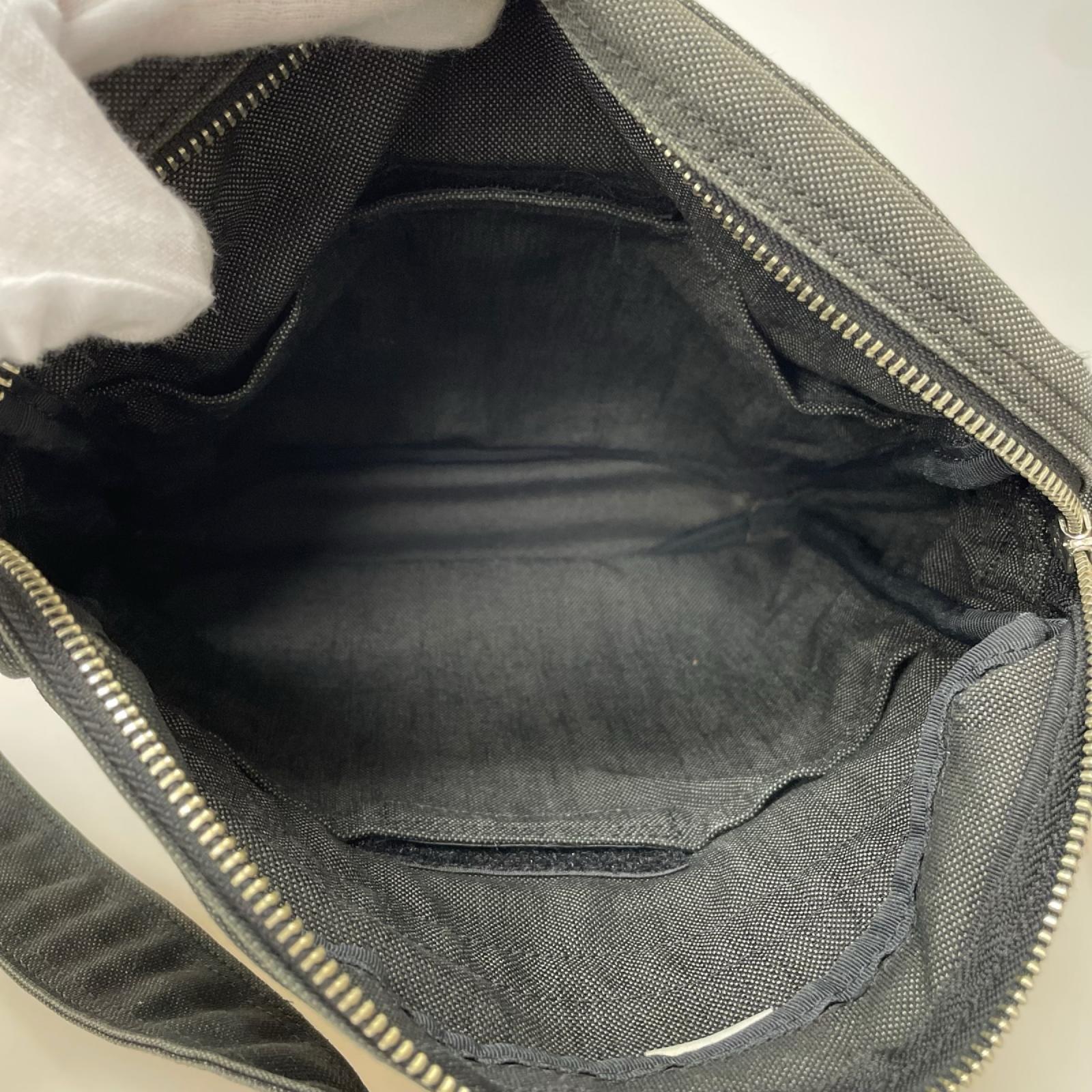 ショルダーバッグ SMOKY ショルダーバッグ BLK ブラック