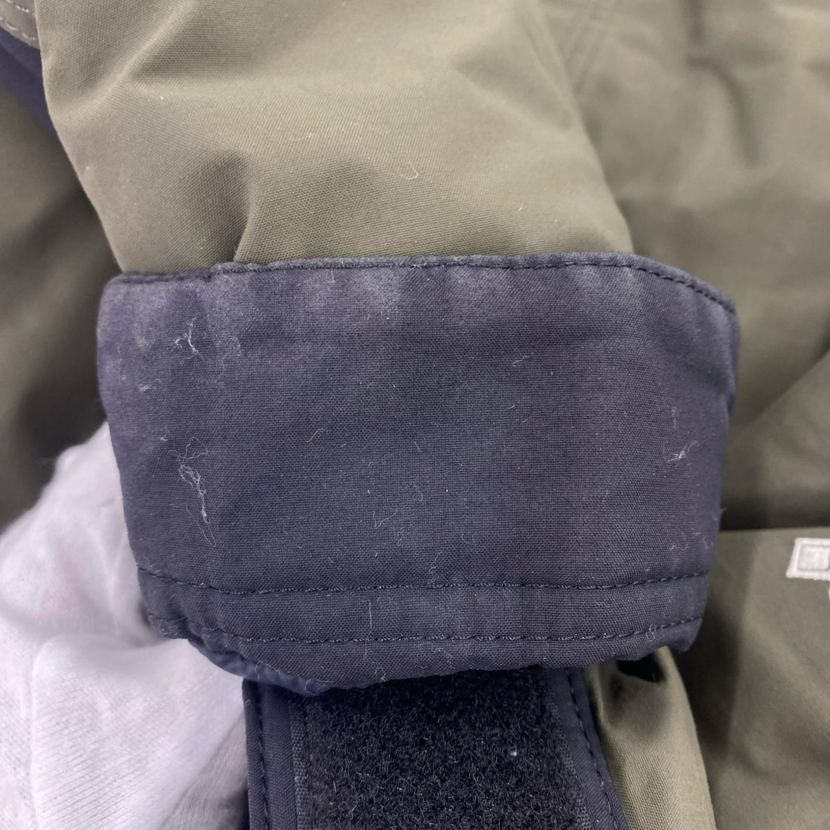 ダウンジャケット Mountain Down JACKET S カーキ
