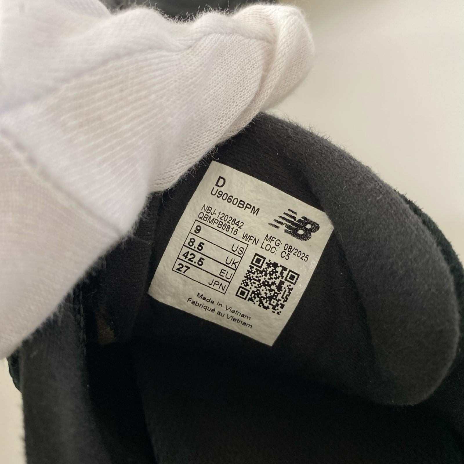 スニーカー 9060 "Triple Black" 27.0 27cm (US9 UK8 1/2 EU44) ブラック