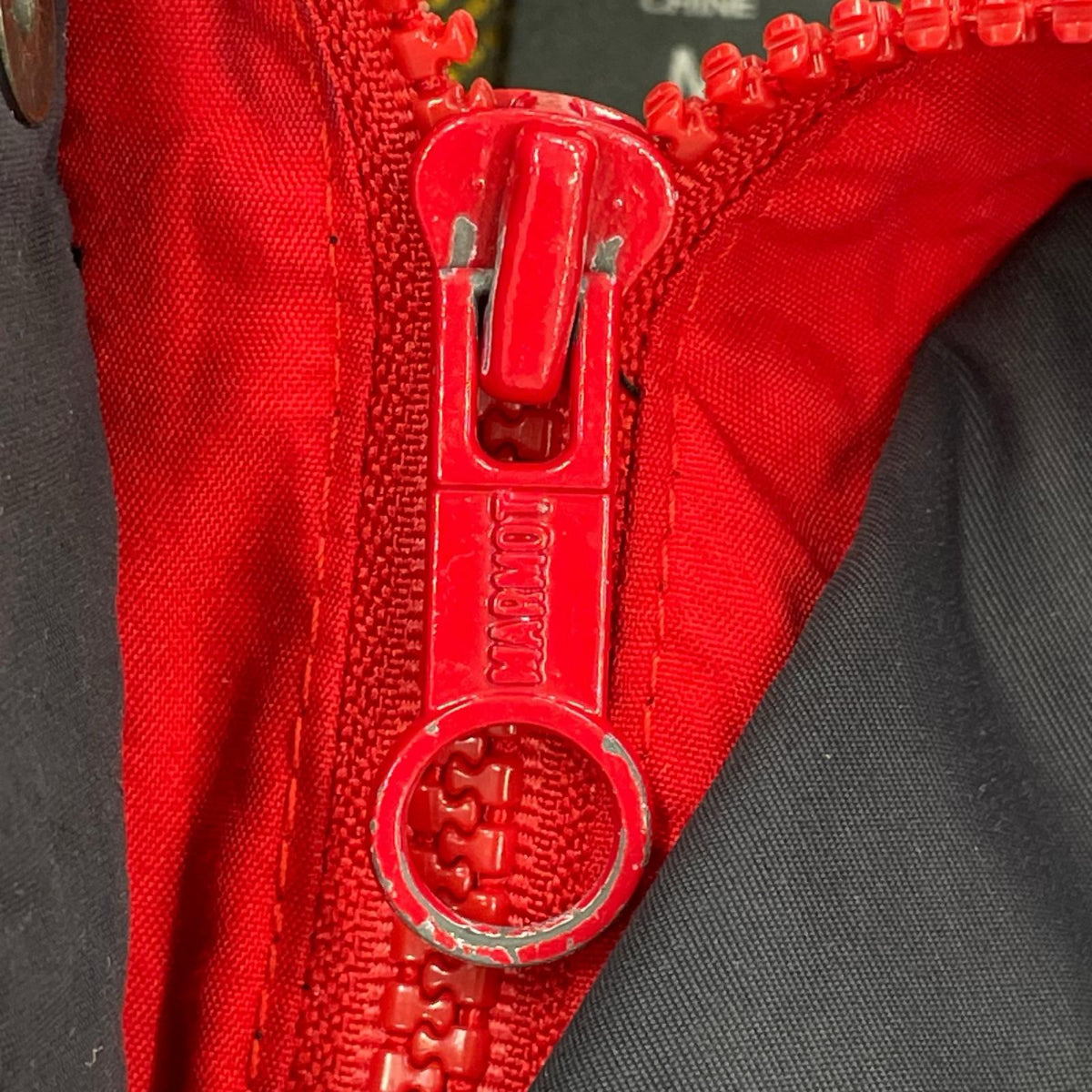 ジャケット ﾅｲﾛﾝｼﾞｬｹｯﾄ GORE TEX 赤 M レッド