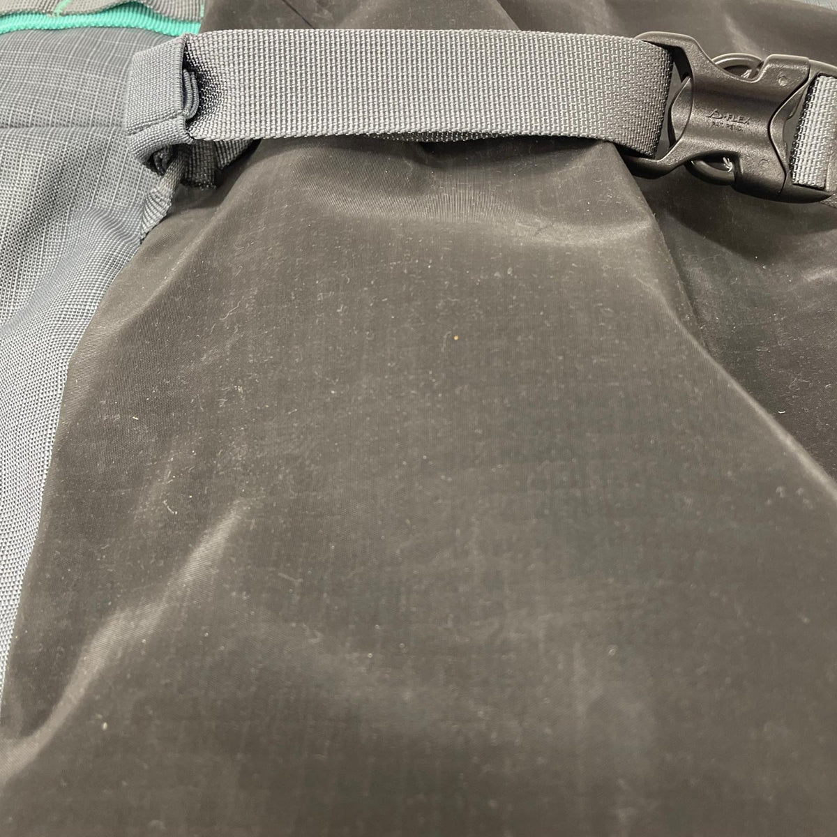リュック・デイパック 55L BLACK HOLE DUFFEL