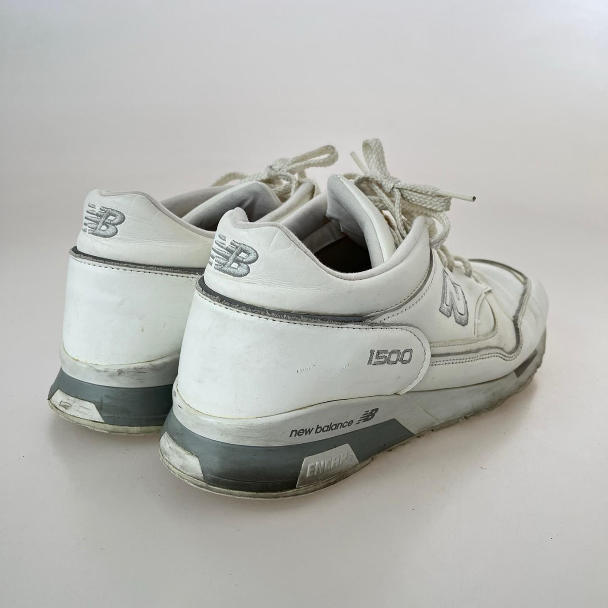 スニーカー m1500whi ホワイト