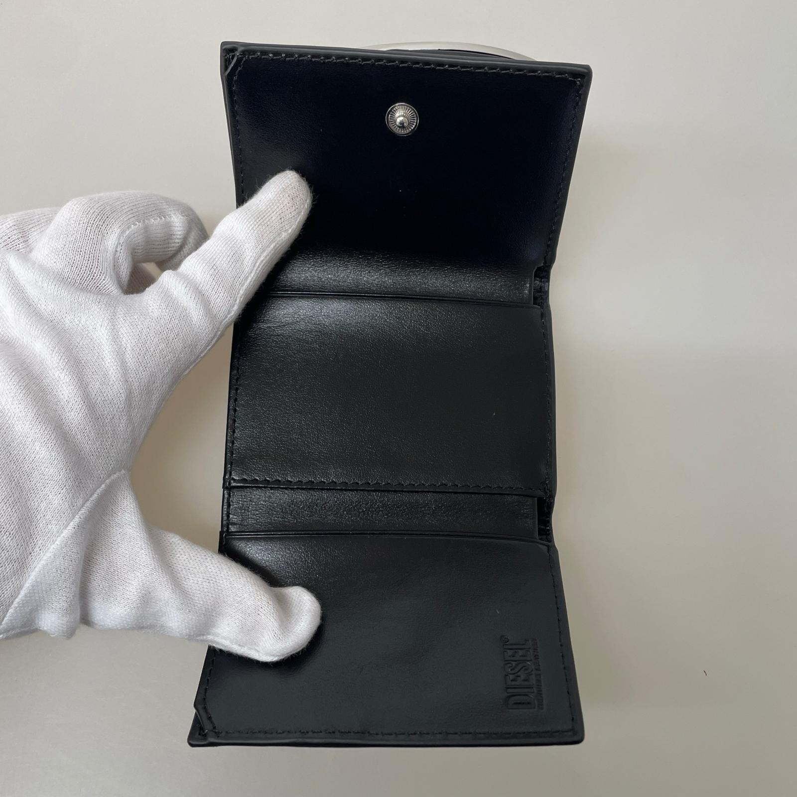 コンパクトウォレット DIESEL 1DR Tri Fold Coin XS ブラック