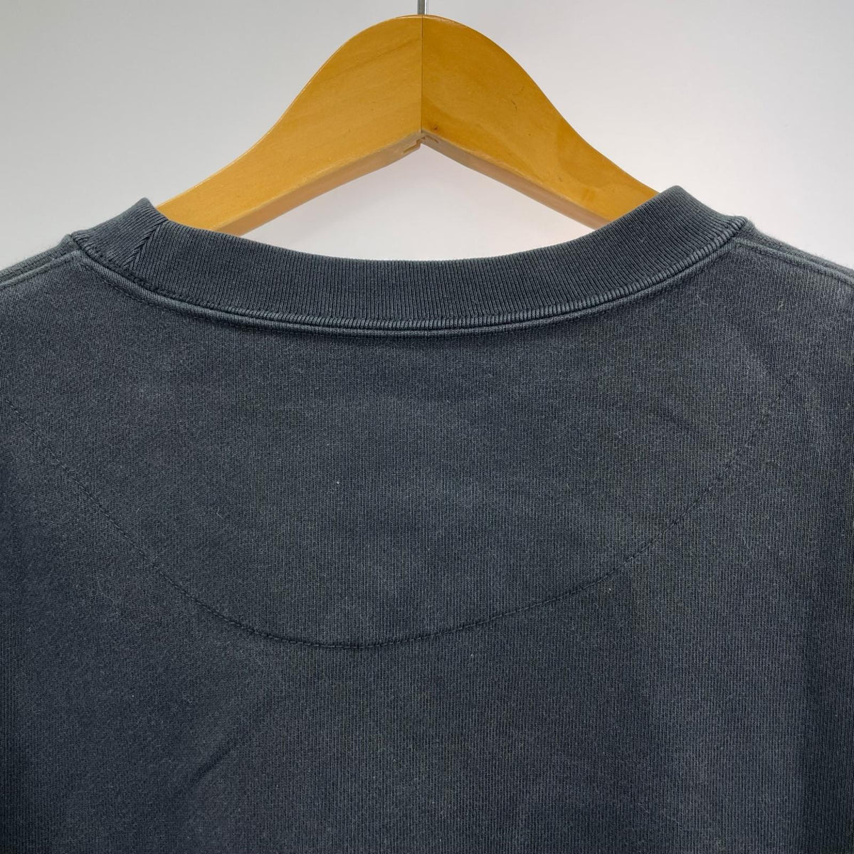 スウェット 25SS ｸﾞﾗﾌｨｯｸﾛｺﾞ ﾌﾞﾗｯｸ (M) M ブラック