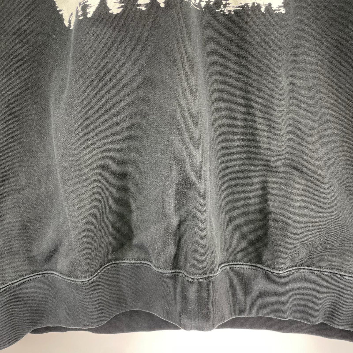 スウェット 25SS ｸﾞﾗﾌｨｯｸﾛｺﾞ ﾌﾞﾗｯｸ (M) M ブラック