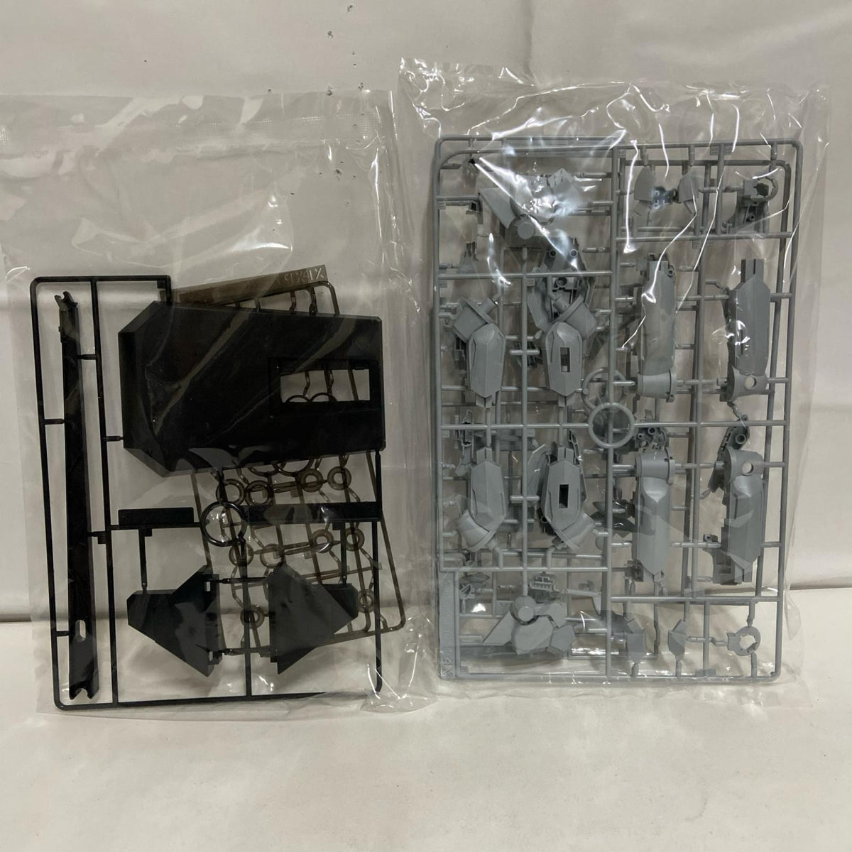 HG 1/144 アリュゼウス BANDAI ガンプラ
