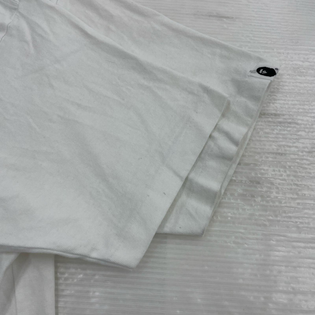 半袖Ｔシャツ A BATHING APE ラインストーンシャーク S/STee 白 (M) M ホワイト