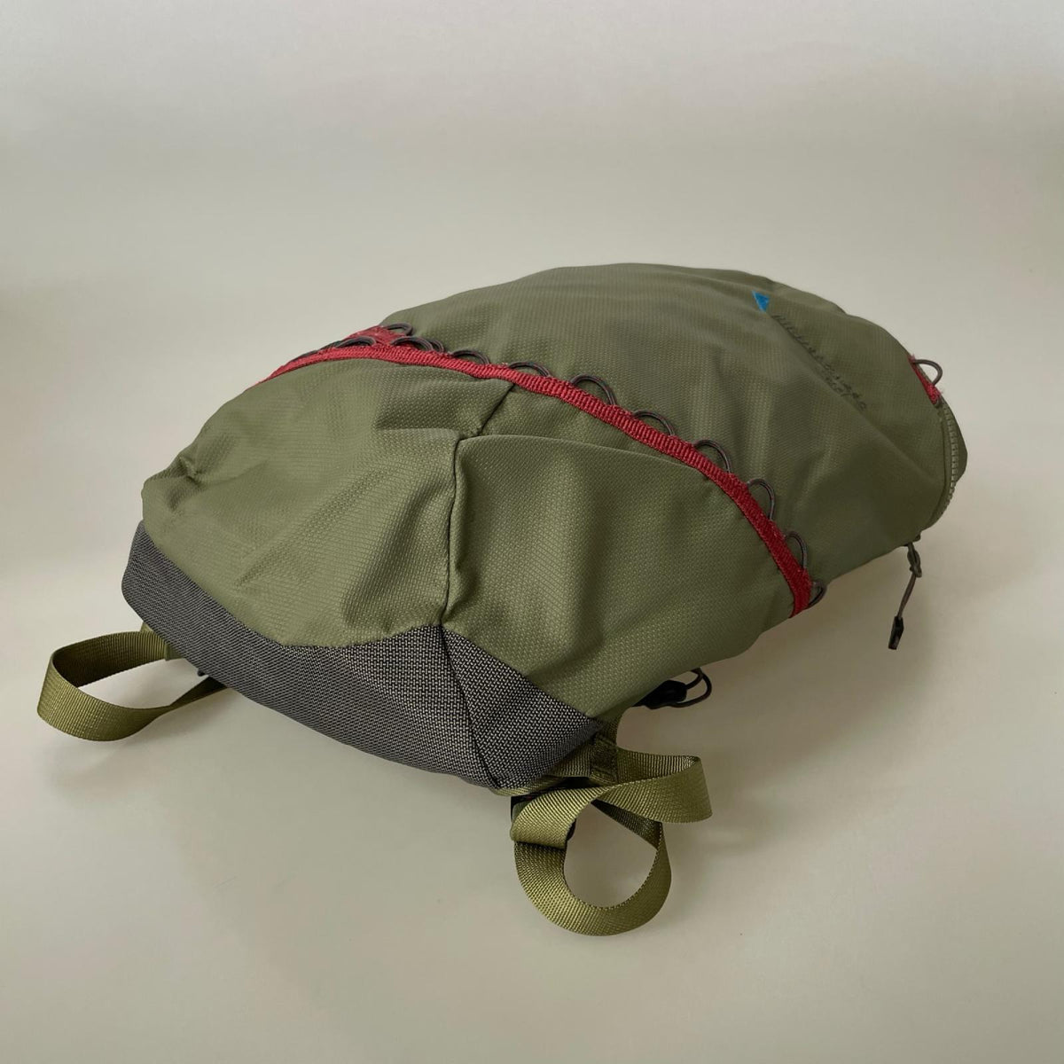 リュック・デイパック ｸﾚｯﾀﾙﾑｰｾﾝ ｶｰｷ ﾊﾞｯｸﾊﾟｯｸ BURE 15L