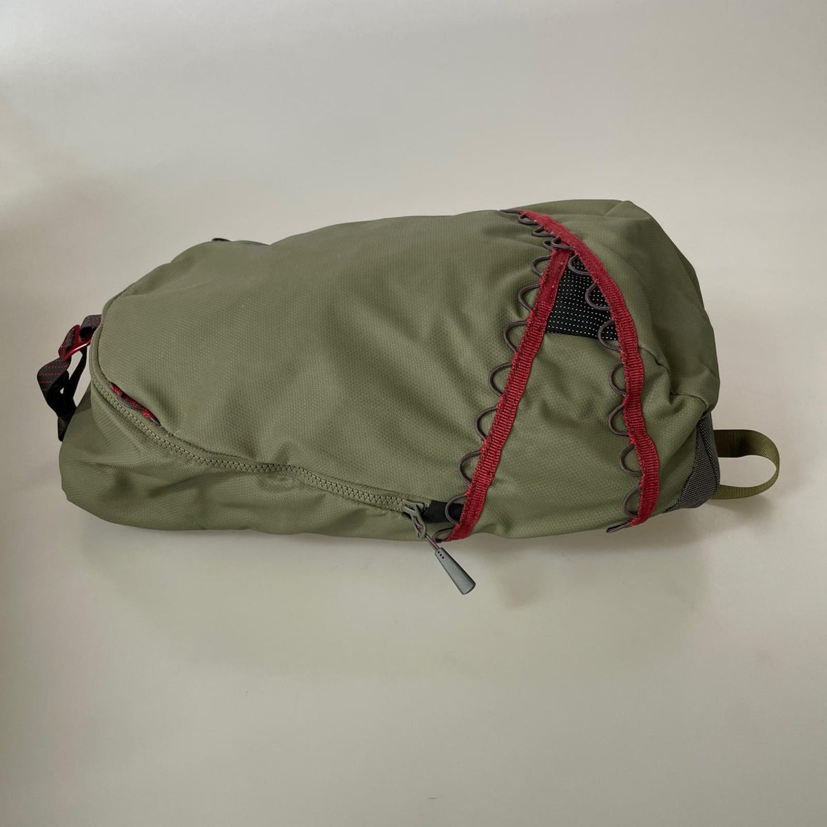 リュック・デイパック ｸﾚｯﾀﾙﾑｰｾﾝ ｶｰｷ ﾊﾞｯｸﾊﾟｯｸ BURE 15L