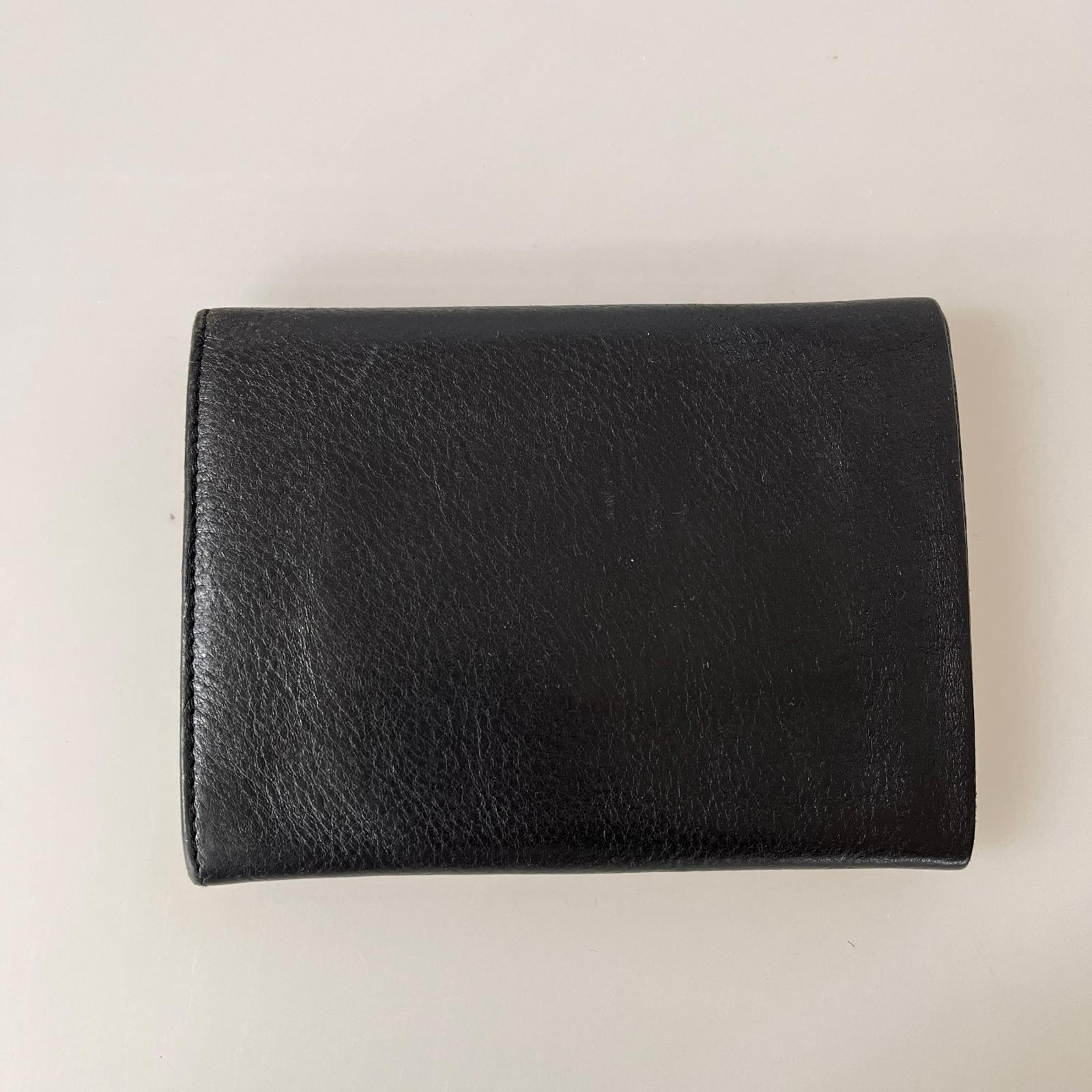 コンパクトウォレット IL BISONTE 二つ折り財布 黒 ブラック