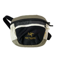 ボディバッグ BEAMS別注　Mantis 2 Waist Pack※状態 ブラック