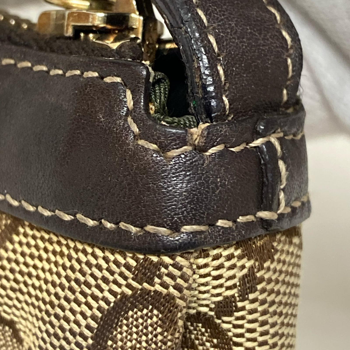 GUCCI GGキャンバス ラブリーハートコスメティックポーチ