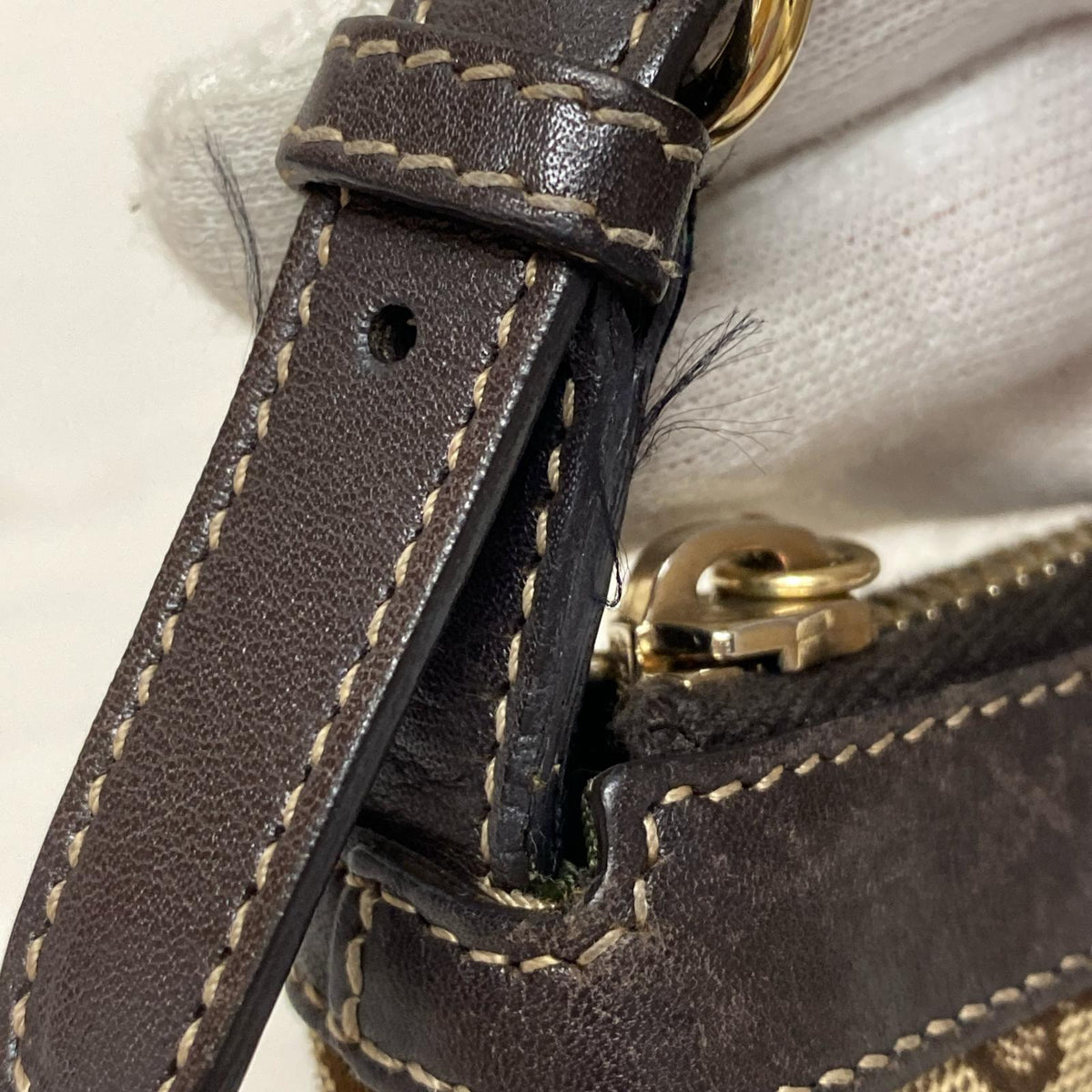 GUCCI GGキャンバス ラブリーハートコスメティックポーチ