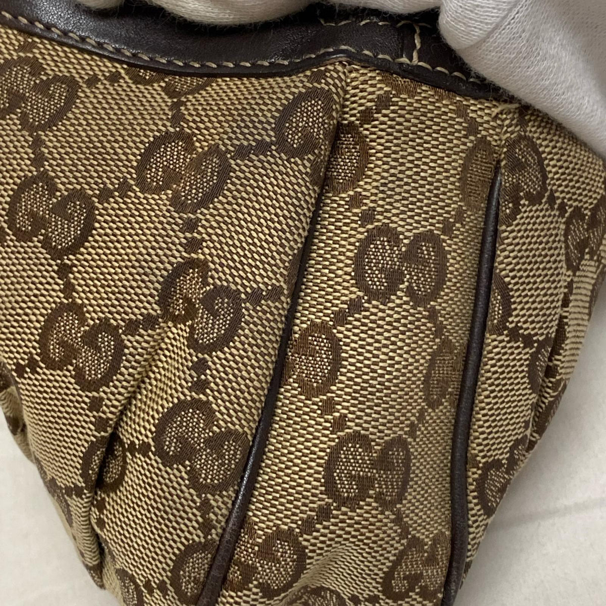 GUCCI GGキャンバス ラブリーハートコスメティックポーチ