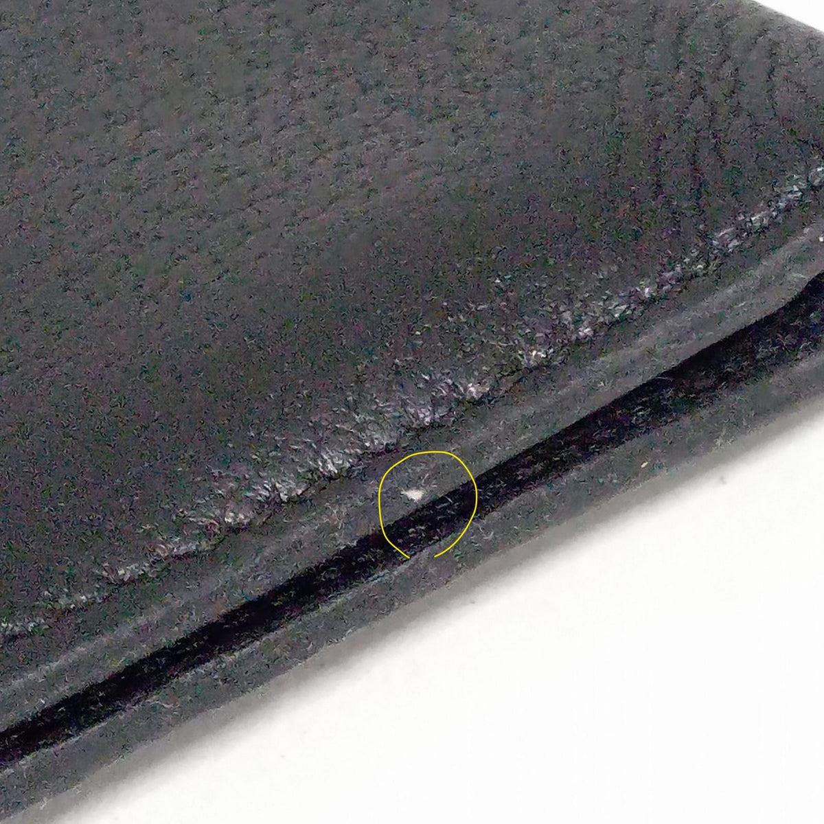 GUCCI ﾏｰﾓﾝﾄ ｺﾝﾊﾟｸﾄｳｫﾚｯﾄ BLK