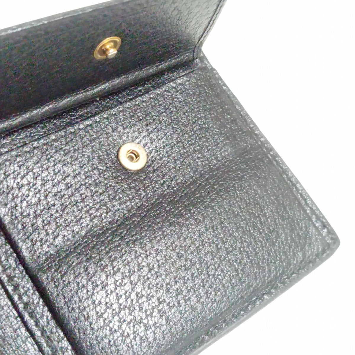 GUCCI ﾏｰﾓﾝﾄ ｺﾝﾊﾟｸﾄｳｫﾚｯﾄ BLK